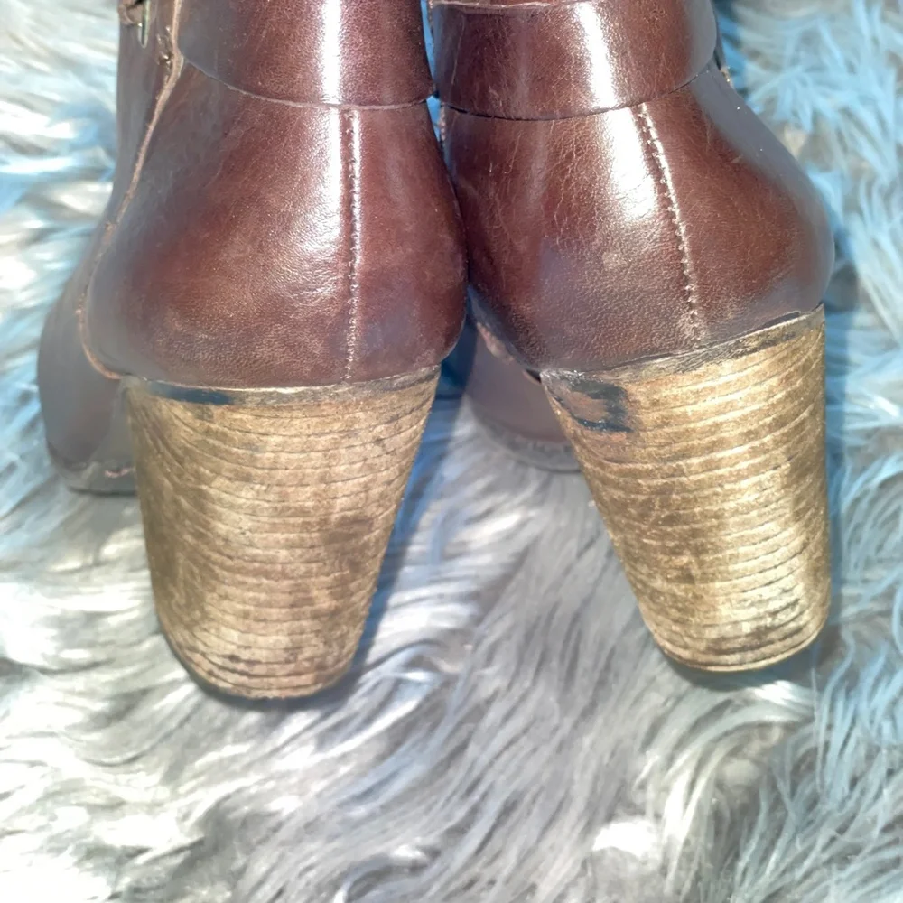 Vince Camuto Harriet Soft Leather Stacked Ankle Heeled Boot Size 8.5 - Picture 4 of 13